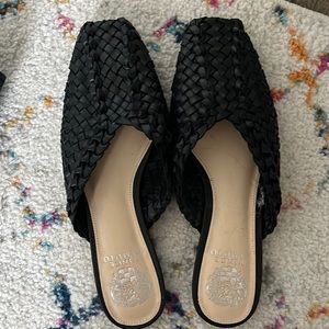 Never worn Vince Camuto flats